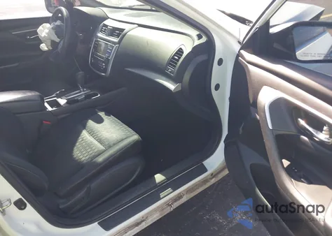 2017 Nissan Altima 2.5 S z USA, uszkodzony, nr VIN 1N4AL3AP3HN347724